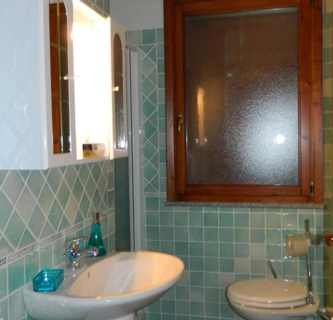 Holiday home Appartamento Rosa Di Chia